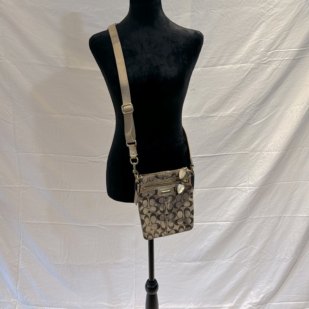 Coach Penelope Swingpack Purse